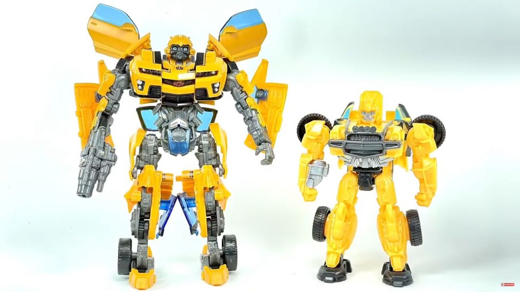 Transformers Rise Of The Beasts Offroad Bumblebee In Hand Image  (7 of 35)